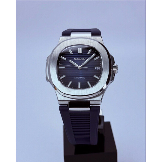 Custom Seiko Mod • Blue Vignette Nautilus • 40mm